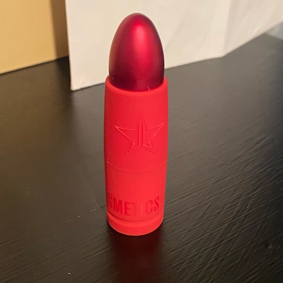 Jeffree Star Velvet Trap Lipstick in Mousetrap - Picture 3 of 6